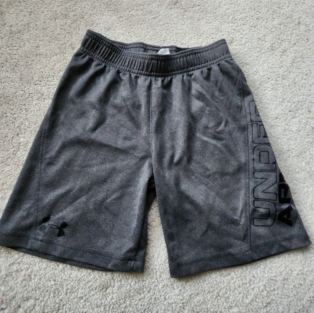 Under armor boys shorts